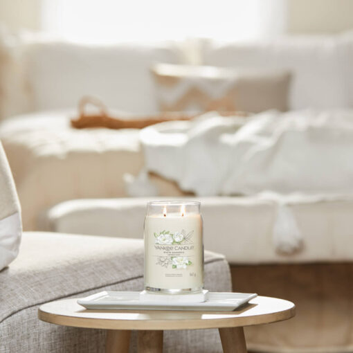 Yankee Candle White Gardenia Candle - Image 2